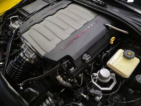 Used 2016 Chevrolet Corvette Stingray Coupe w/ 3LT Preferred Equipment Group RWD image 3