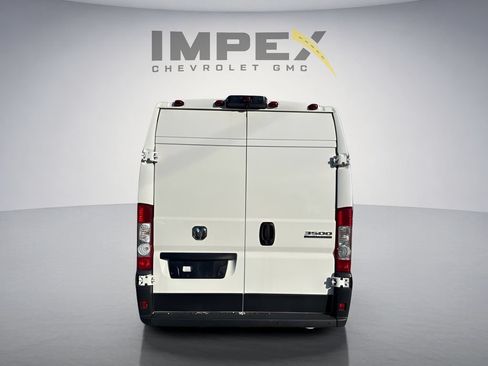 Used 2024 RAM ProMaster 3500 FWD image 3