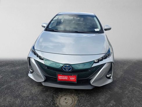 Used 2017 Toyota Prius Prime Advanced FWD image 8