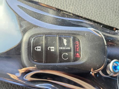 Used 2024 Honda Pilot EX-L image 33