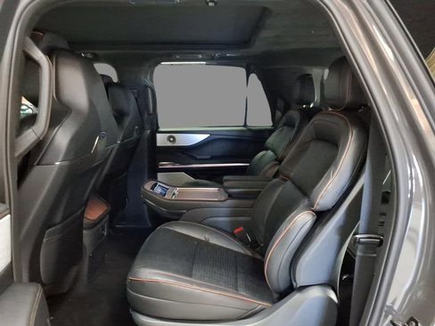 New 2026 Lincoln Navigator L Black Label AWD/4WD image 7