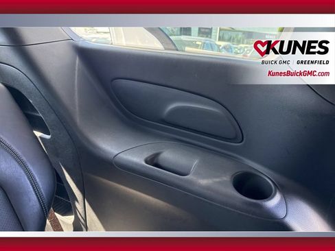 Used 2025 Chrysler Pacifica Select FWD image 33