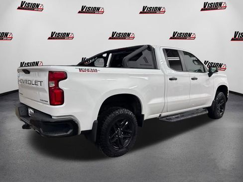 Used 2019 Chevrolet Silverado 1500 Custom Trail Boss w/ Custom Convenience Package image 5