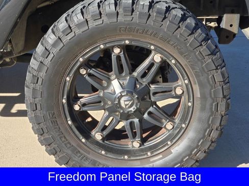 Used 2012 Jeep Wrangler Unlimited Sahara w/ Connectivity Group image 10