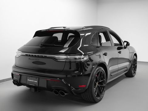 New 2026 Porsche Macan GTS image 12