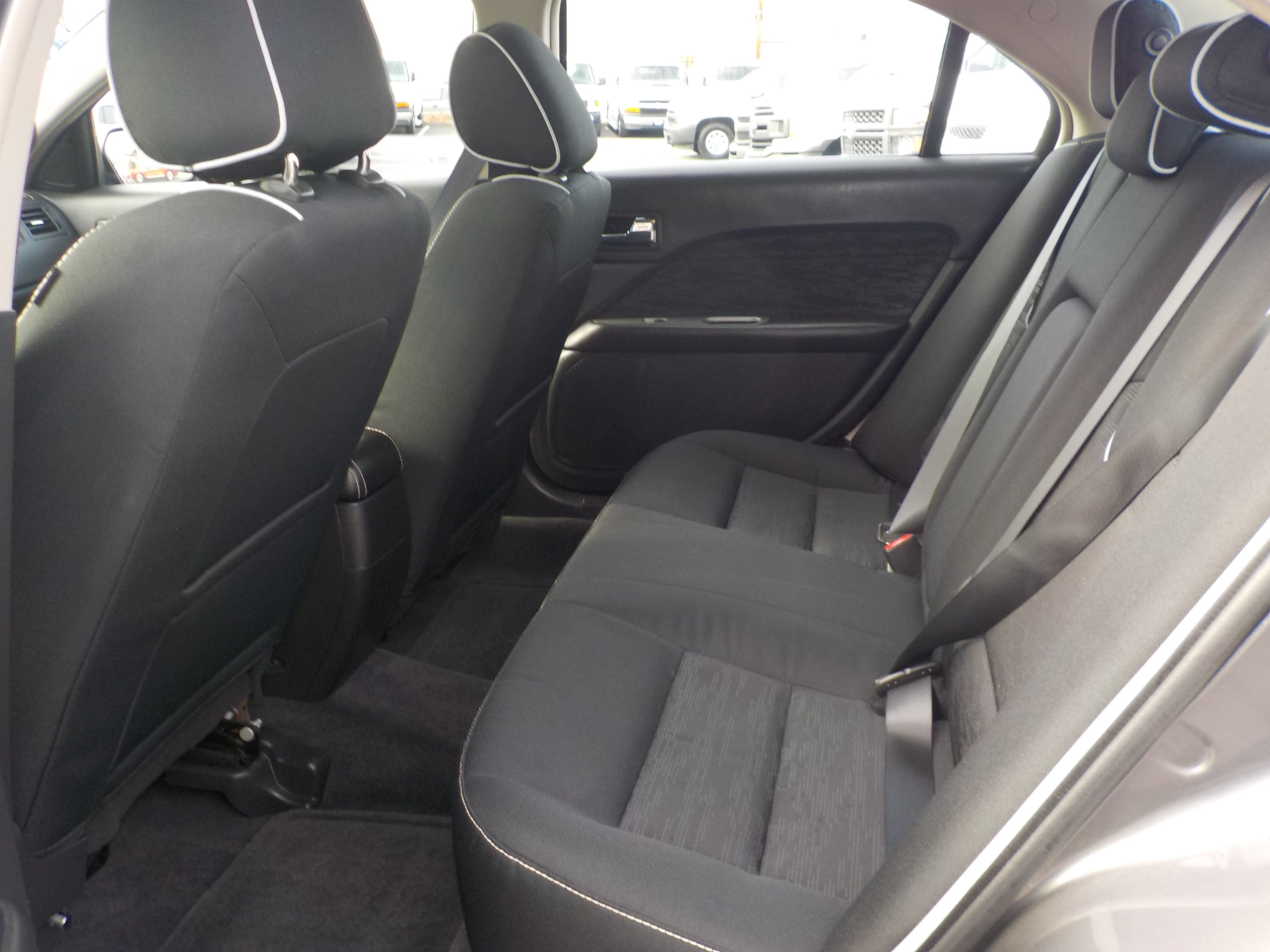 Used 2012 Ford Fusion SE FWD image 17
