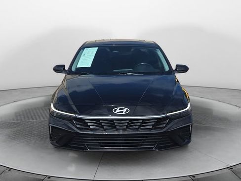 Used 2024 Hyundai Elantra SEL w/ Convenience Package FWD image 8