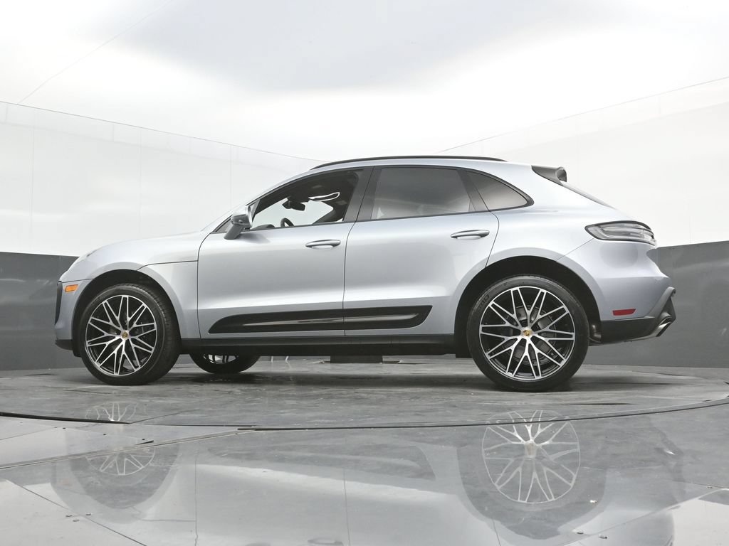 New 2026 Porsche Macan AWD/4WD image 35