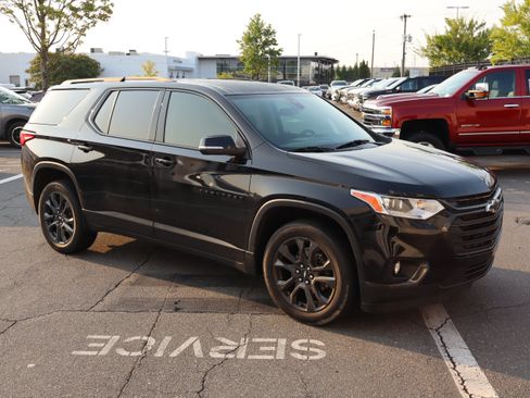 Used 2021 Chevrolet Traverse RS AWD/4WD image 2