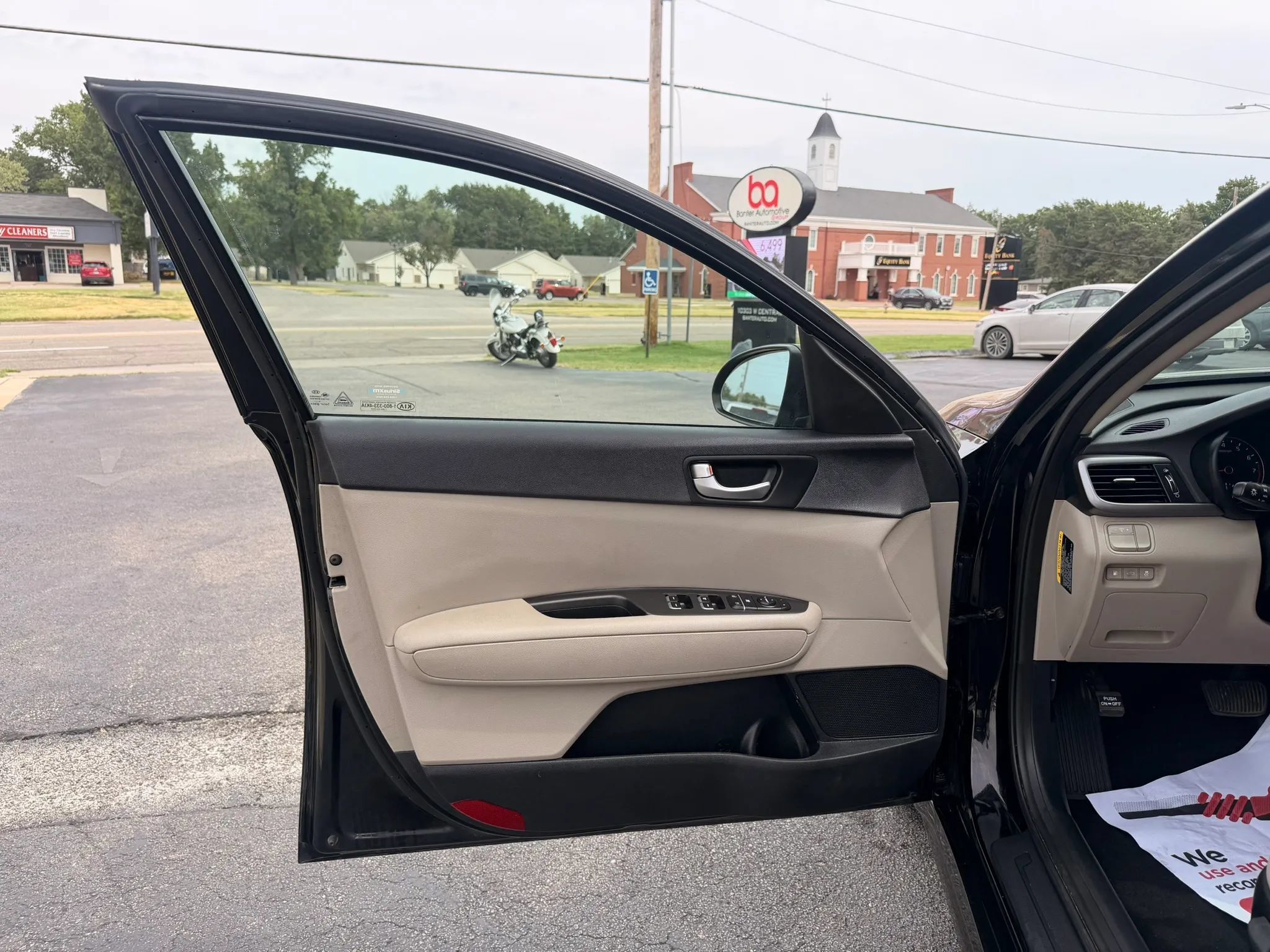 Used 2016 Kia Optima LX FWD image 8