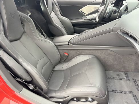 Used 2022 Chevrolet Corvette Stingray Preferred Cpe w/ Z51 Performance Package RWD image 10