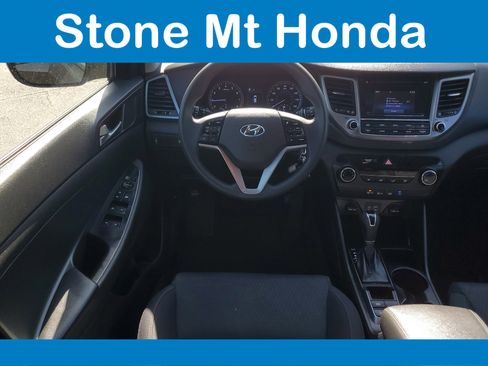 Used 2017 Hyundai Tucson SE image 14