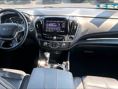 Used 2023 Chevrolet Traverse RS AWD/4WD image 5
