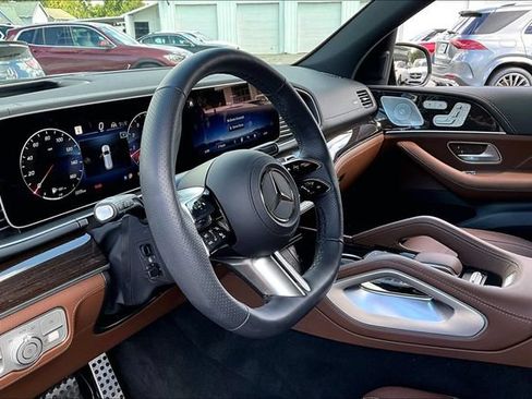 Certified 2025 Mercedes-Benz GLS 580 4MATIC image 14