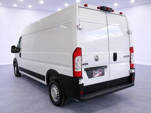 Used 2025 RAM ProMaster 2500 w/ Convenience Group FWD image 6