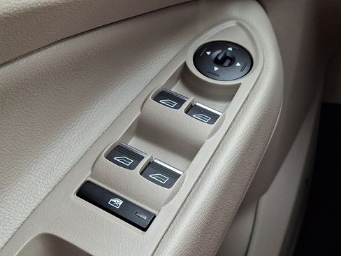 Certified 2018 Ford Escape Titanium w/ Ford Safe & Smart Package image 28