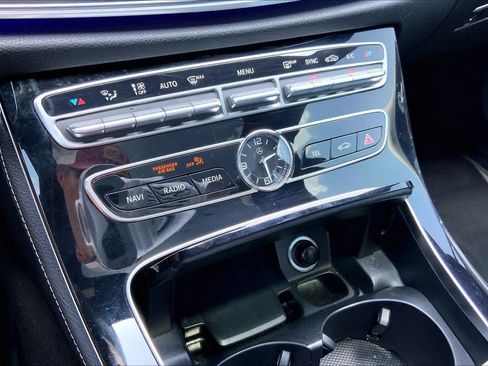 Used 2017 Mercedes-Benz E 300 image 33