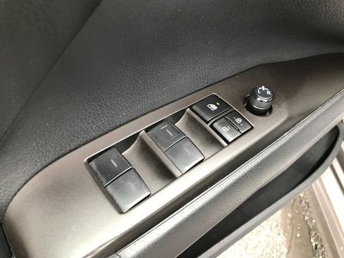 Used 2023 Toyota Camry SE FWD image 15