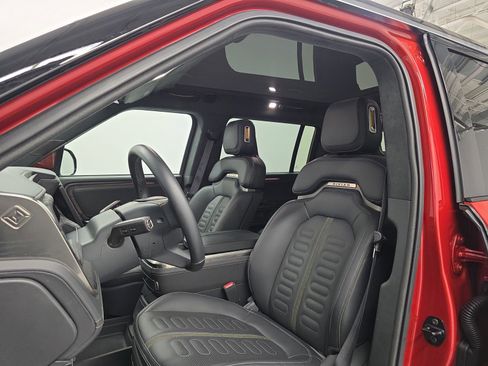 Used 2023 Rivian R1S Launch Edition image 20