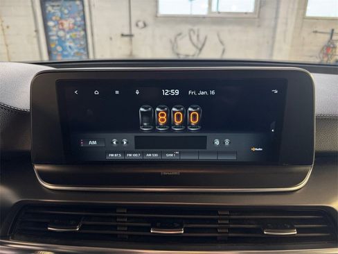 Certified 2022 Kia Telluride LX image 17