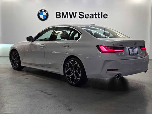 Used 2025 BMW 330i xDrive 330i xDrive w/ Premium Package image 4