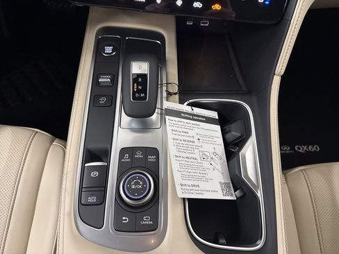 Certified 2025 INFINITI QX60 Luxe w/ Vision Package image 28