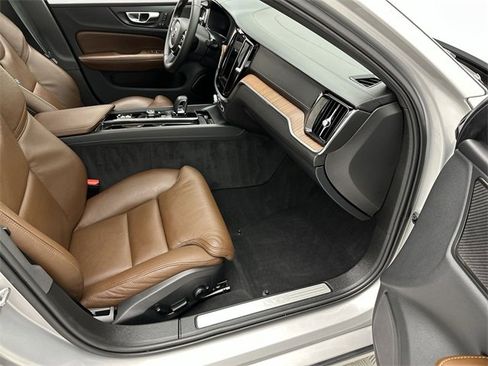Certified 2024 Volvo S60 B5 Ultimate image 25