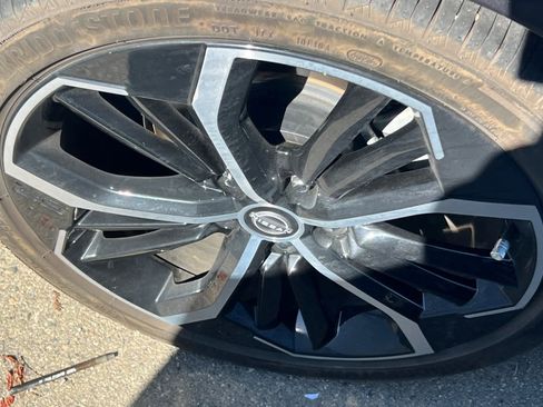 Used 2024 Nissan Altima 2.5 SR w/ SR Premium Package image 14