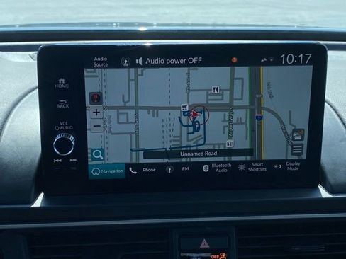 Used 2025 Honda Pilot Touring image 14