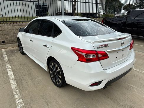 Used 2019 Nissan Sentra SR FWD image 14