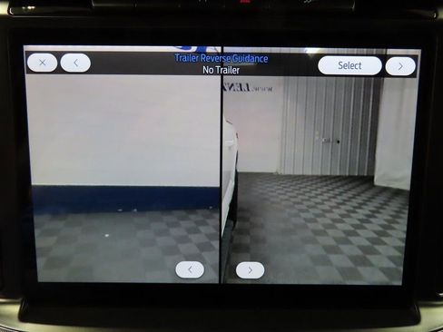 Used 2024 Ford F150 Lariat image 19