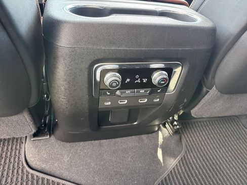 Used 2023 GMC Yukon XL Denali Ultimate AWD/4WD image 23