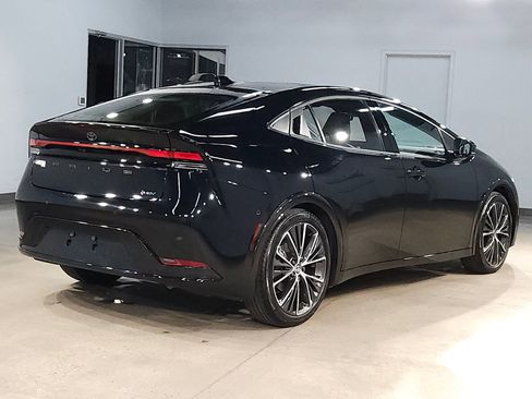 Used 2025 Toyota Prius Limited w/ Limited Premium Package image 7