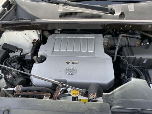 Used 2013 Toyota Highlander Limited AWD/4WD image 32