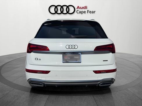 Used 2023 Audi Q5 2.0T Premium w/ Convenience Package AWD/4WD image 4