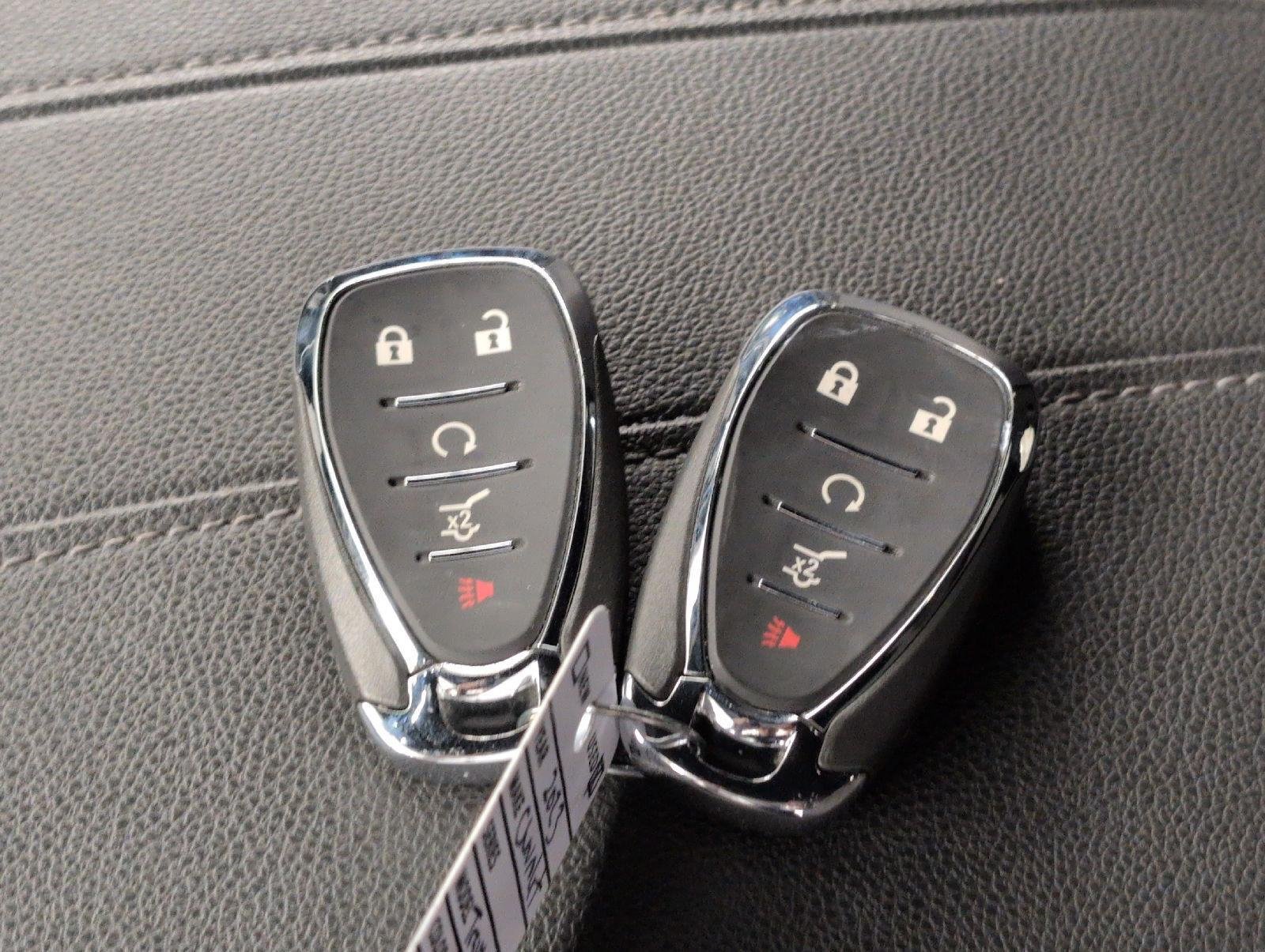 Used 2023 Chevrolet Traverse LT FWD image 27
