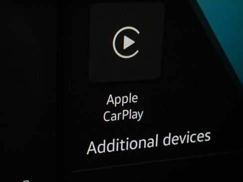 Certified 2025 Volkswagen Atlas SE image 29