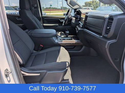 Used 2025 Chevrolet Silverado 1500 RST AWD/4WD image 37