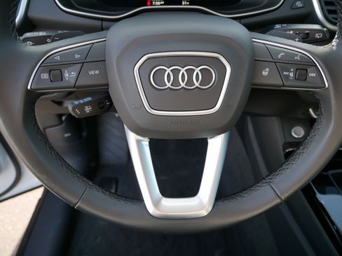 Used 2025 Audi Q5 2.0T Premium w/ Convenience Plus Package AWD/4WD image 25