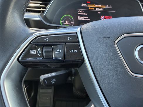 Used 2022 Audi e-tron Premium image 30