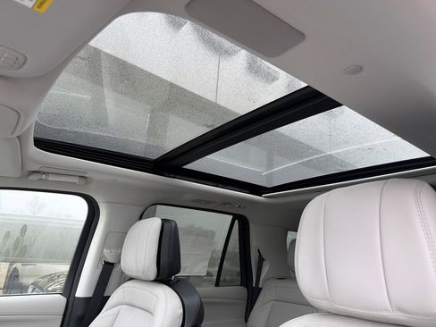 New 2025 Lincoln Navigator Reserve image 11