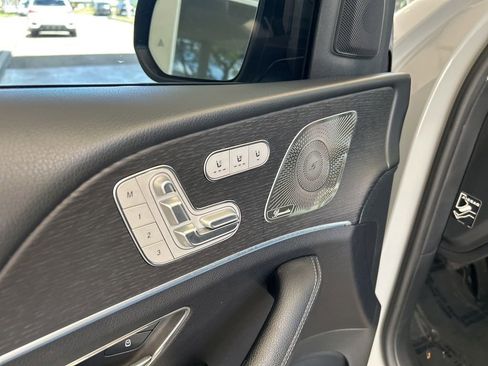 Used 2024 Mercedes-Benz GLE 350 4MATIC image 38