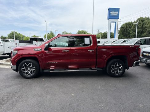 Used 2023 GMC Sierra 1500 SLT w/ SLT Premium Package AWD/4WD image 7