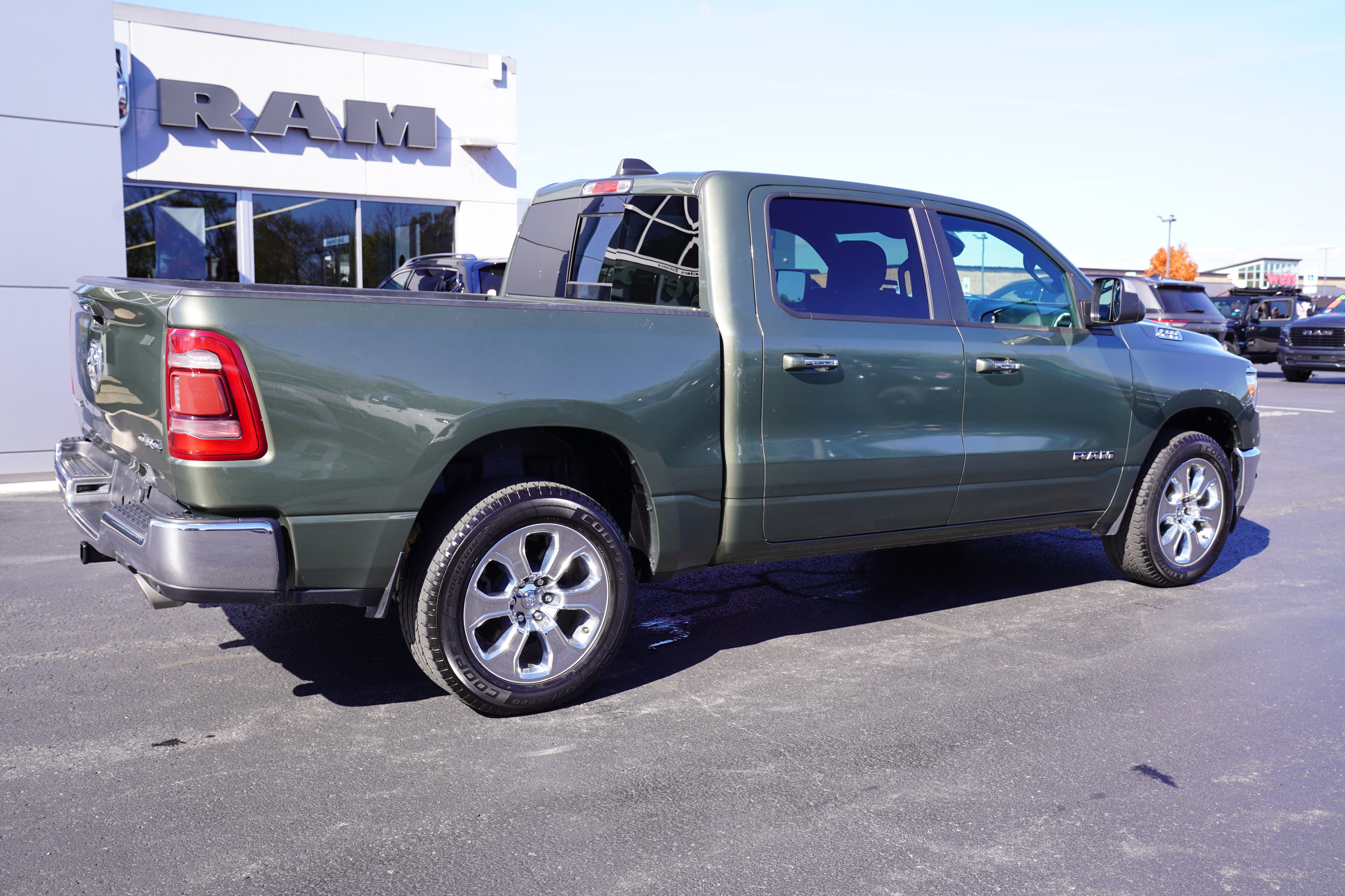 Used 2020 RAM 1500 Big Horn AWD/4WD image 3