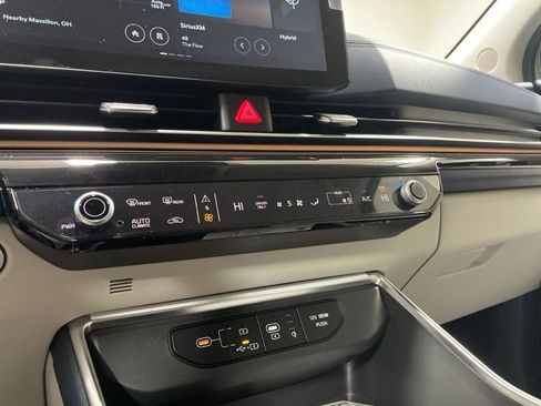 New 2026 Kia Carnival SX Prestige image 32