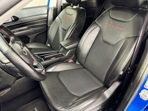 Used 2022 Jeep Compass Trailhawk w/ Trailhawk Convenience Group AWD/4WD image 24