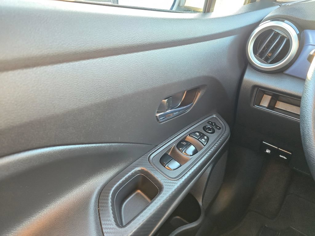 Used 2024 Nissan Versa SV FWD image 30