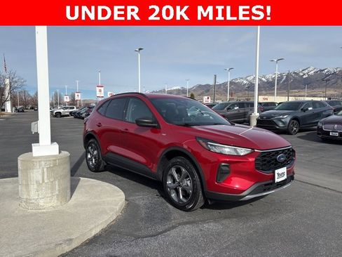 Used 2025 Ford Escape ST-Line image 4