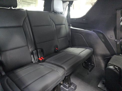 Used 2025 GMC Yukon Denali AWD/4WD image 15