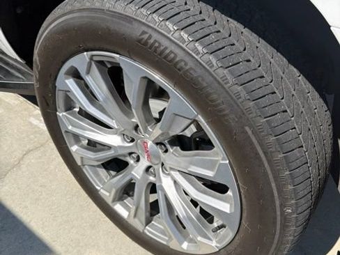 Used 2024 GMC Yukon Denali RWD image 7